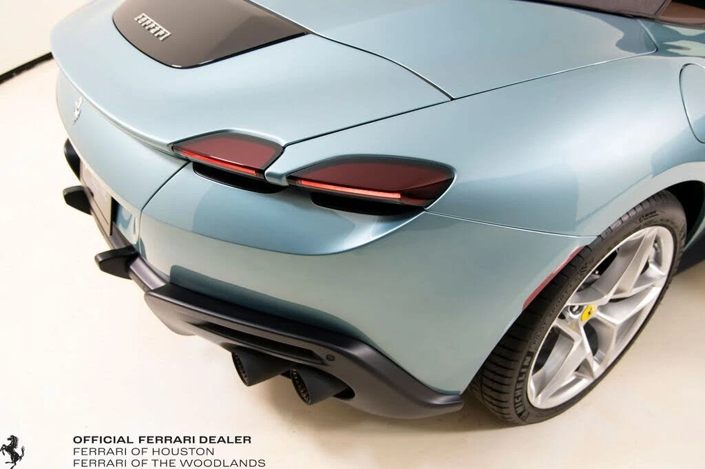 2025 Ferrari Roma Spider - Image 26 of 31