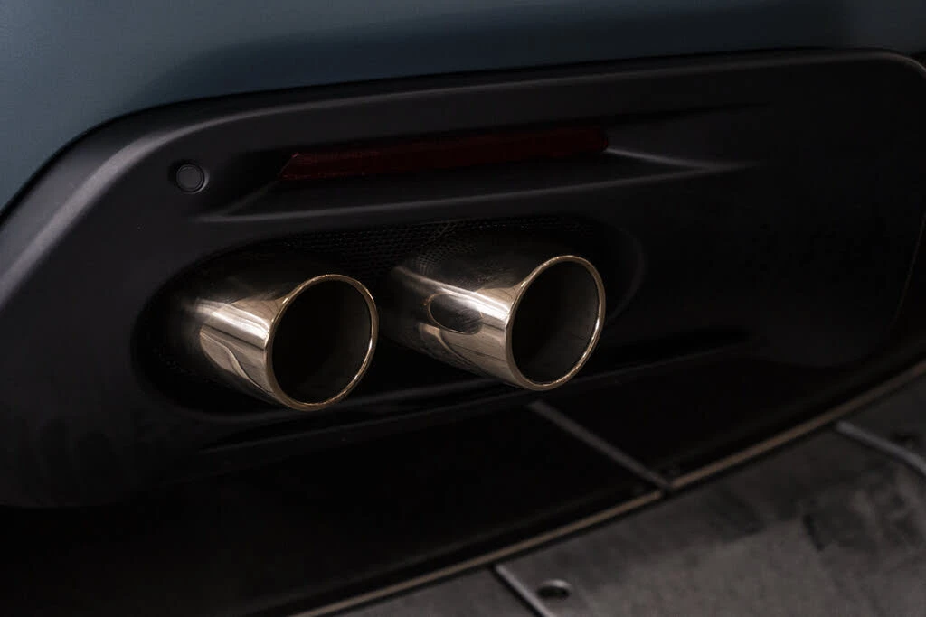 2025 Ferrari Roma Spider - Image 19 of 31