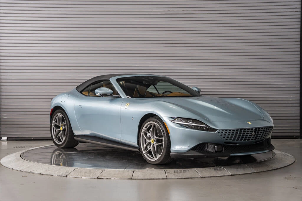 2025 Ferrari Roma Spider - Image 12 of 31