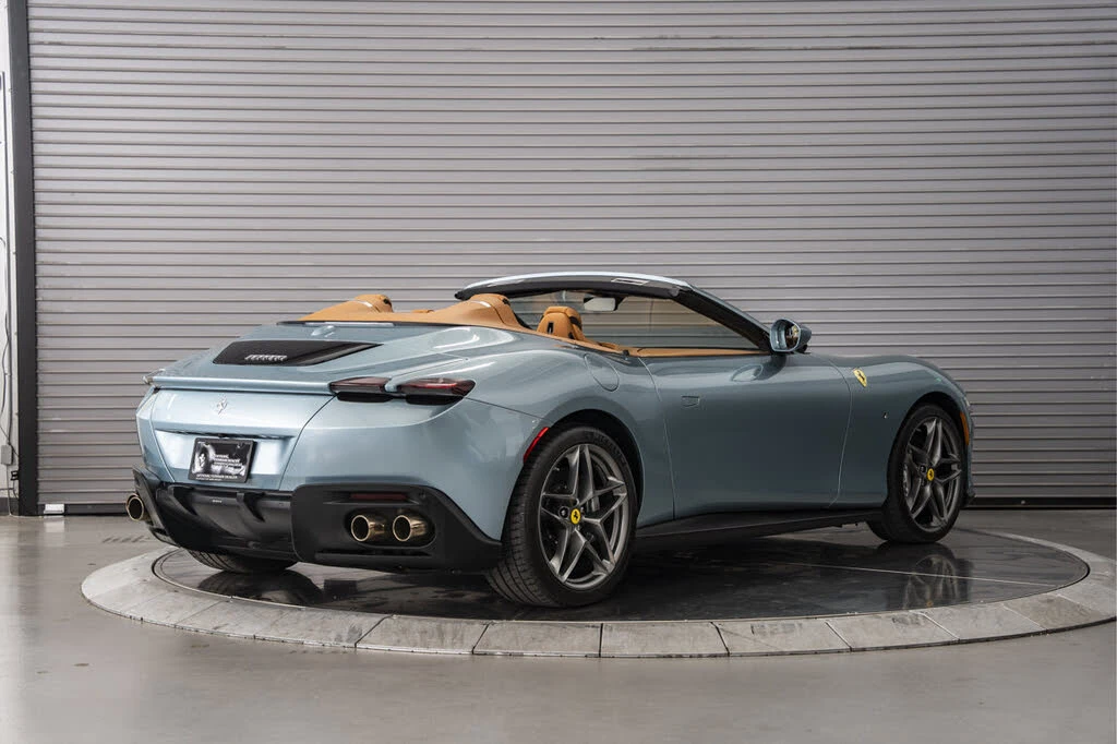 2025 Ferrari Roma Spider - Image 5 of 31