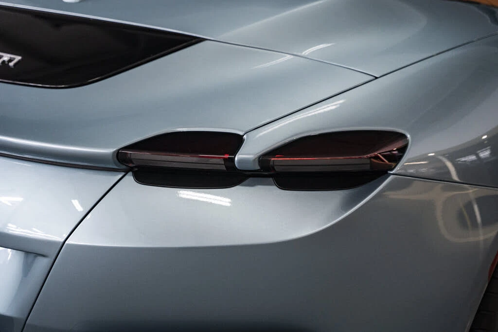 2025 Ferrari Roma Spider - Image 21 of 31