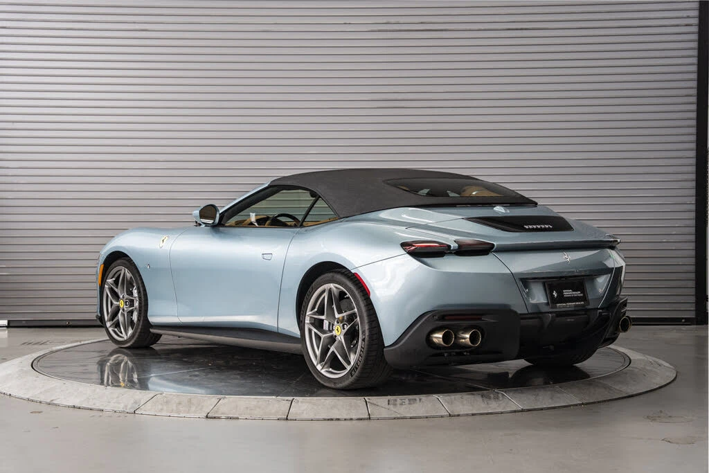 2025 Ferrari Roma Spider - Image 10 of 31
