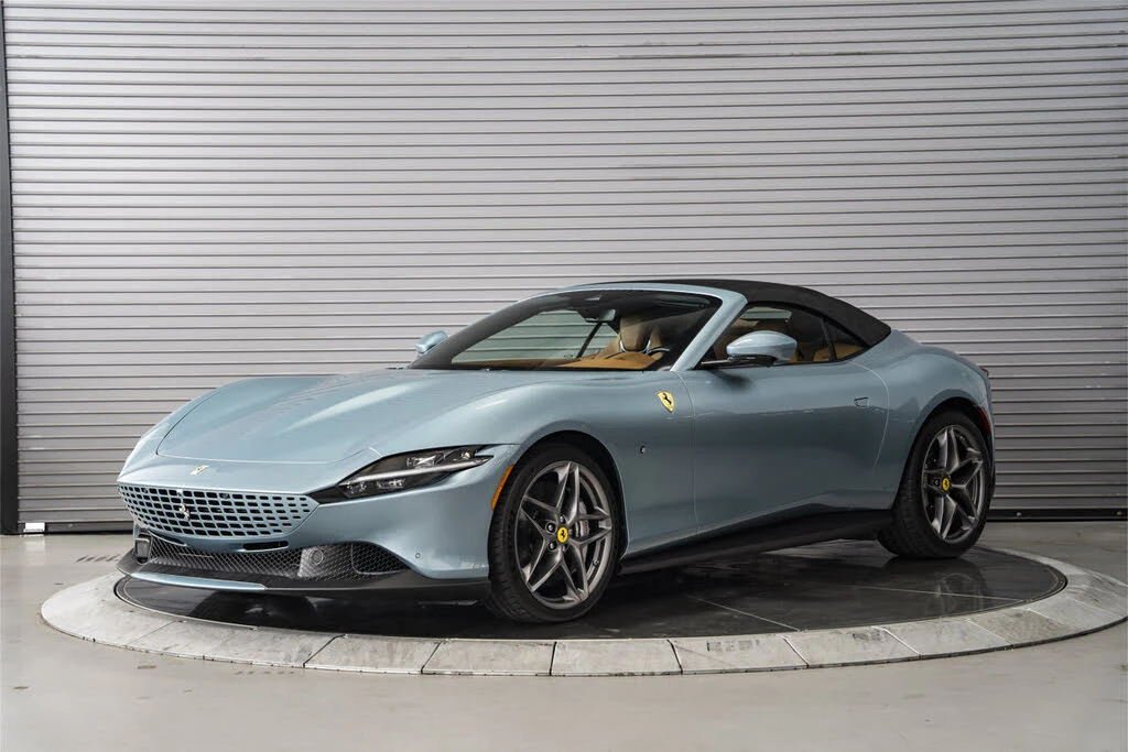 2025 Ferrari Roma Spider - Image 9 of 31