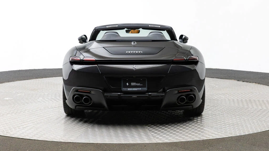 2025 Ferrari Roma Spider - Image 8 of 31