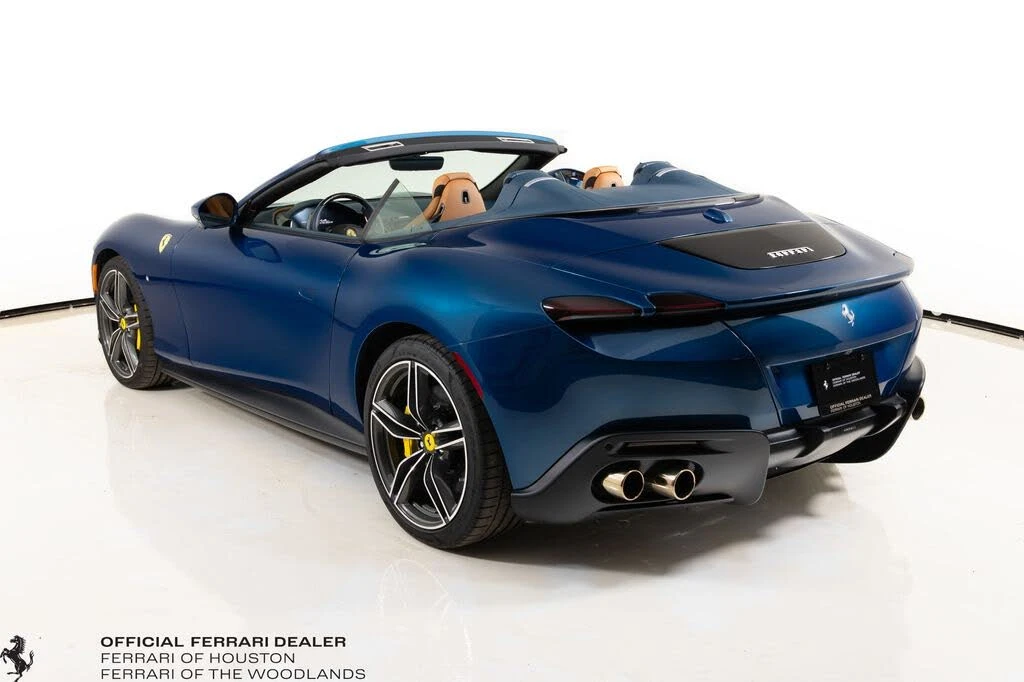 2025 Ferrari Roma Spider - Image 2 of 31