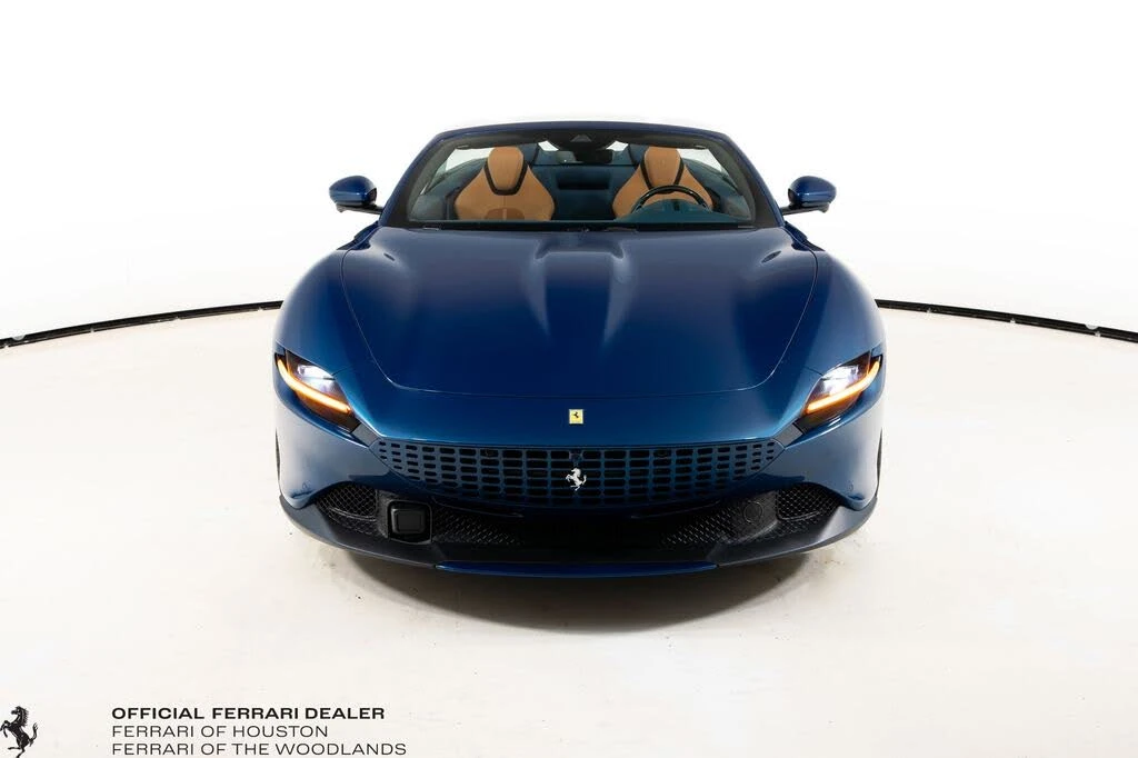 2025 Ferrari Roma Spider - Image 9 of 31