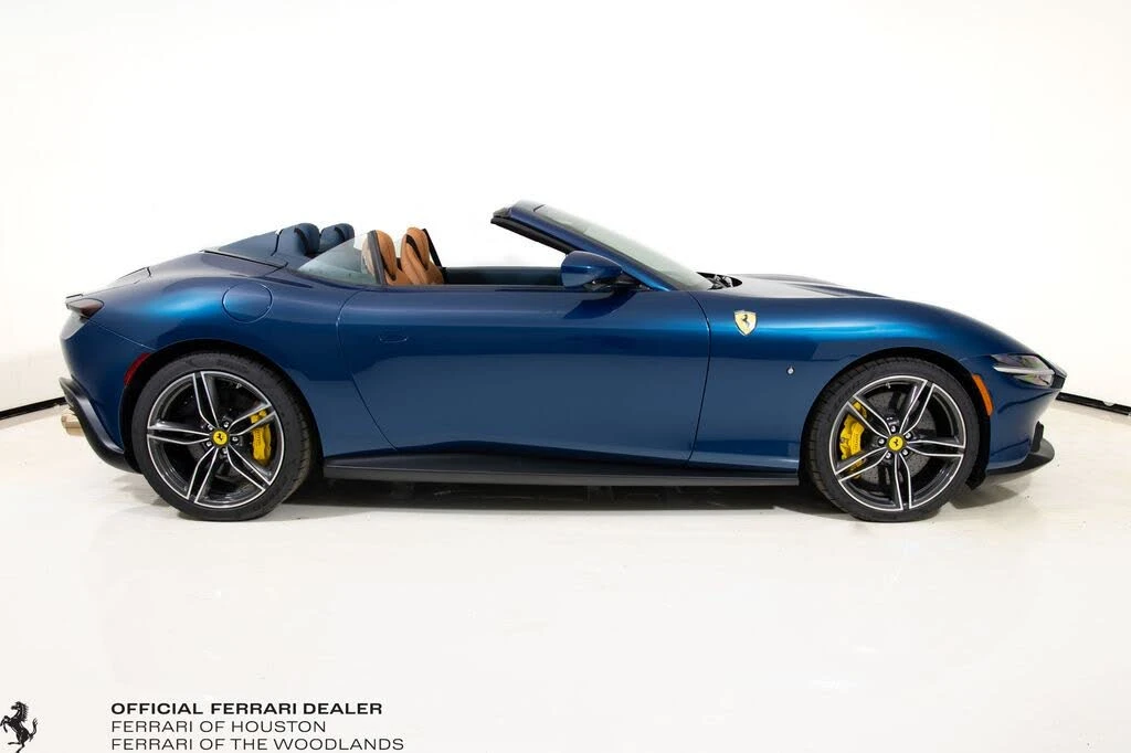 2025 Ferrari Roma Spider - Image 3 of 31