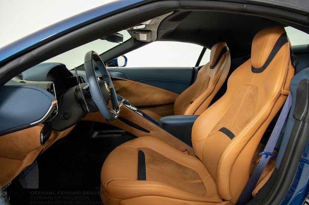 2025 Ferrari Roma Spider - Image 5 of 31