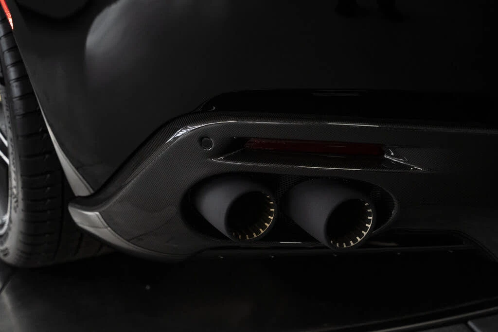 2025 Ferrari Roma Spider - Image 13 of 31