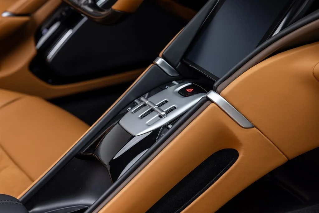 2025 Ferrari Roma Spider - Image 31 of 31
