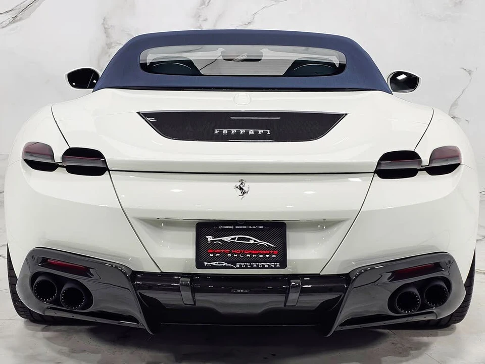 2025 Ferrari Roma Spider - Image 13 of 31