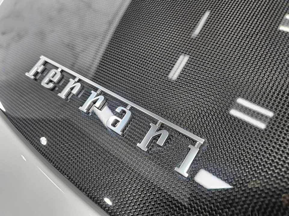 2025 Ferrari Roma Spider - Image 26 of 31