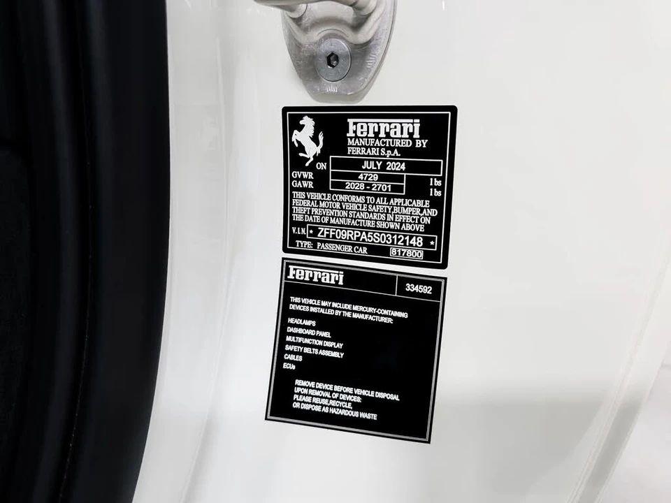 2025 Ferrari Roma Spider - Image 31 of 31