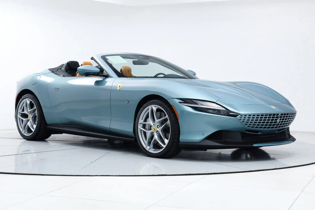 2025 Ferrari Roma Spider - Image 12 of 31