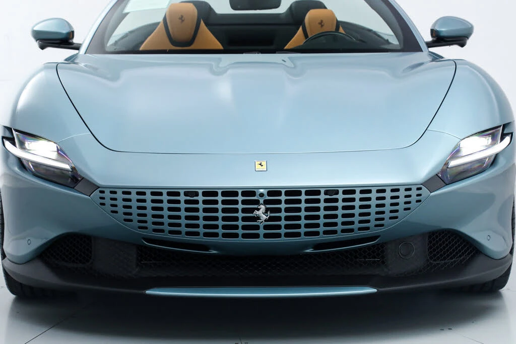 2025 Ferrari Roma Spider - Image 14 of 31
