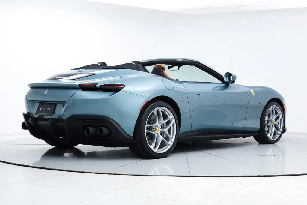 2025 Ferrari Roma Spider - Image 3 of 31
