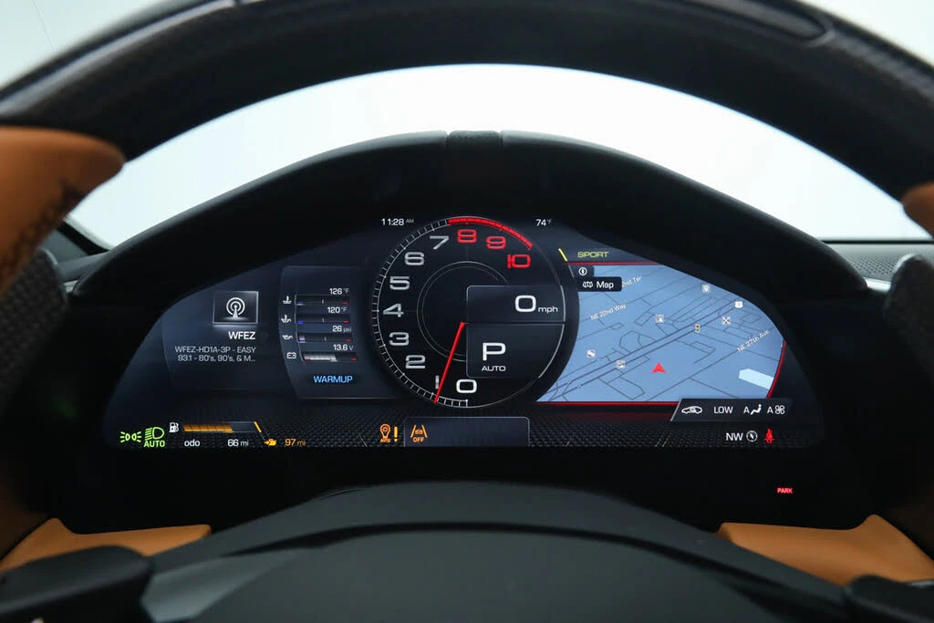 2025 Ferrari Roma Spider - Image 28 of 31