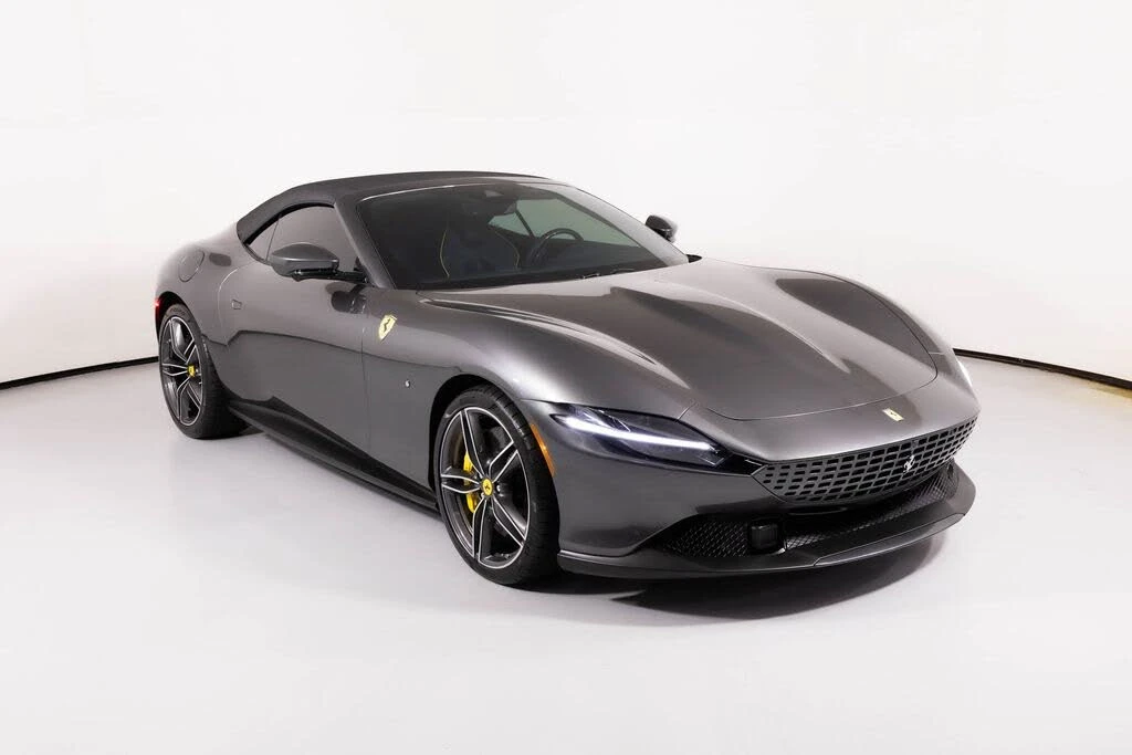 2025 Ferrari Roma Spider - Image 7 of 31