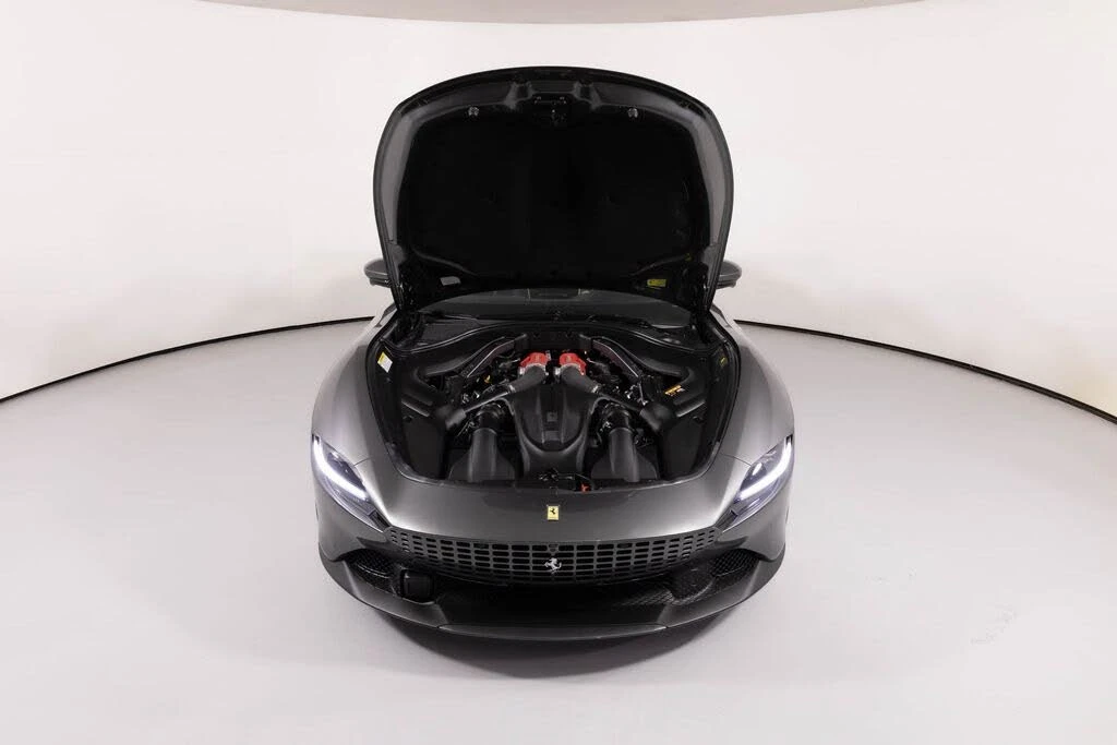 2025 Ferrari Roma Spider - Image 18 of 31