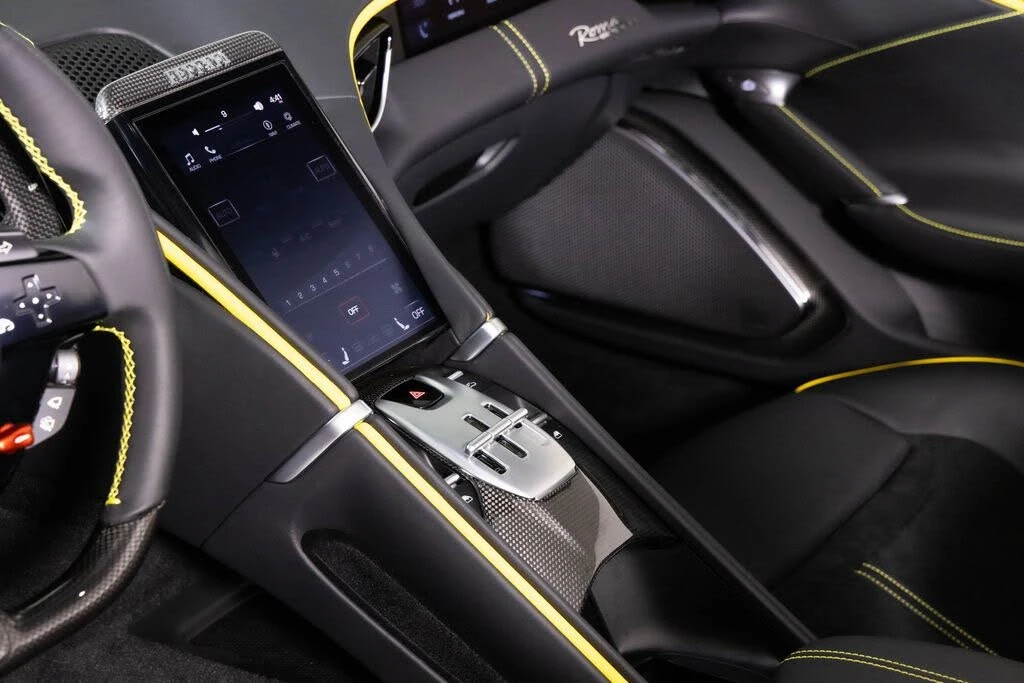 2025 Ferrari Roma Spider - Image 30 of 31
