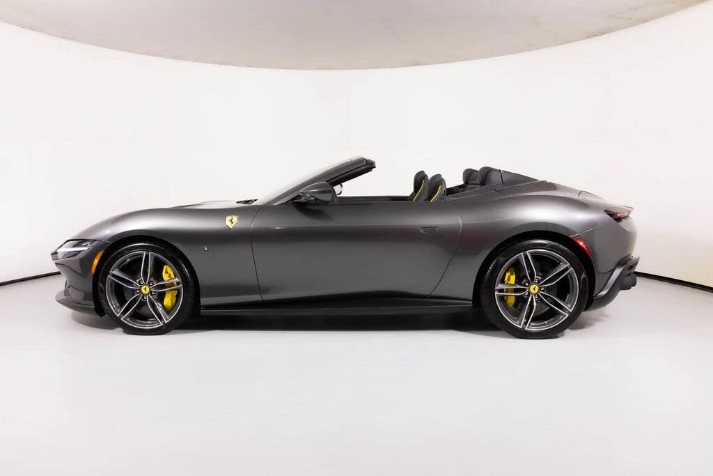 2025 Ferrari Roma Spider - Image 3 of 31