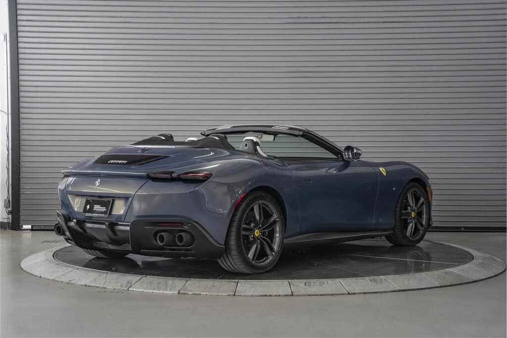 2025 Ferrari Roma Spider - Image 5 of 31