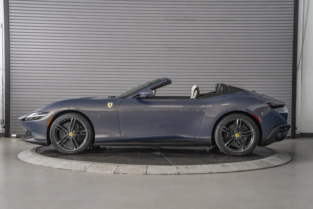 2025 Ferrari Roma Spider - Image 2 of 31
