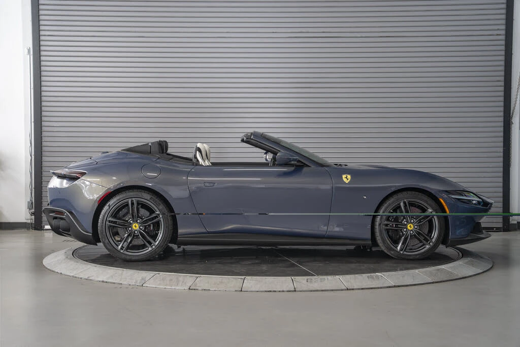 2025 Ferrari Roma Spider - Image 6 of 31