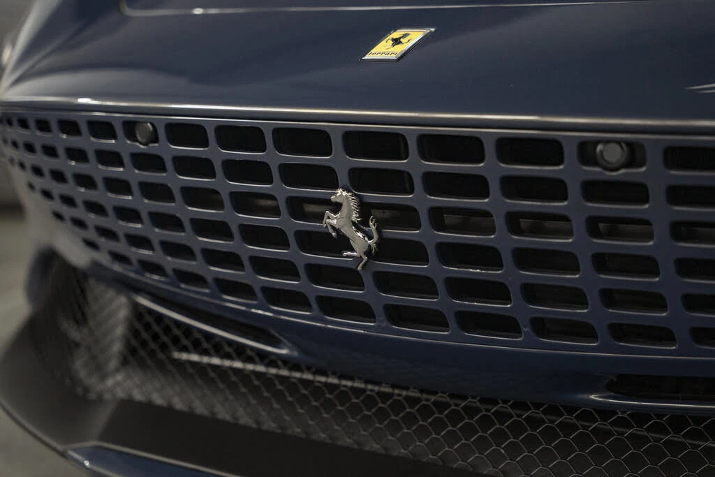 2025 Ferrari Roma Spider - Image 13 of 31