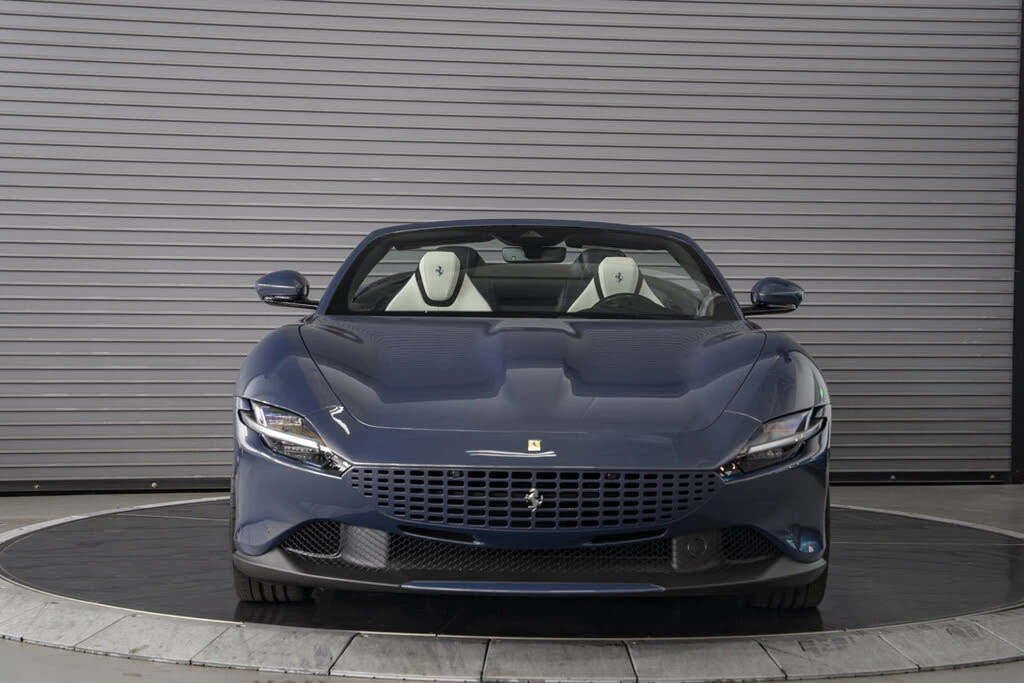 2025 Ferrari Roma Spider - Image 8 of 31