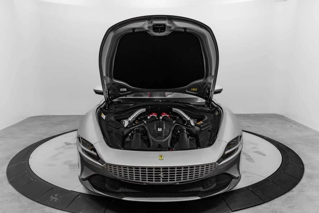 2025 Ferrari Roma Spider - Image 19 of 31