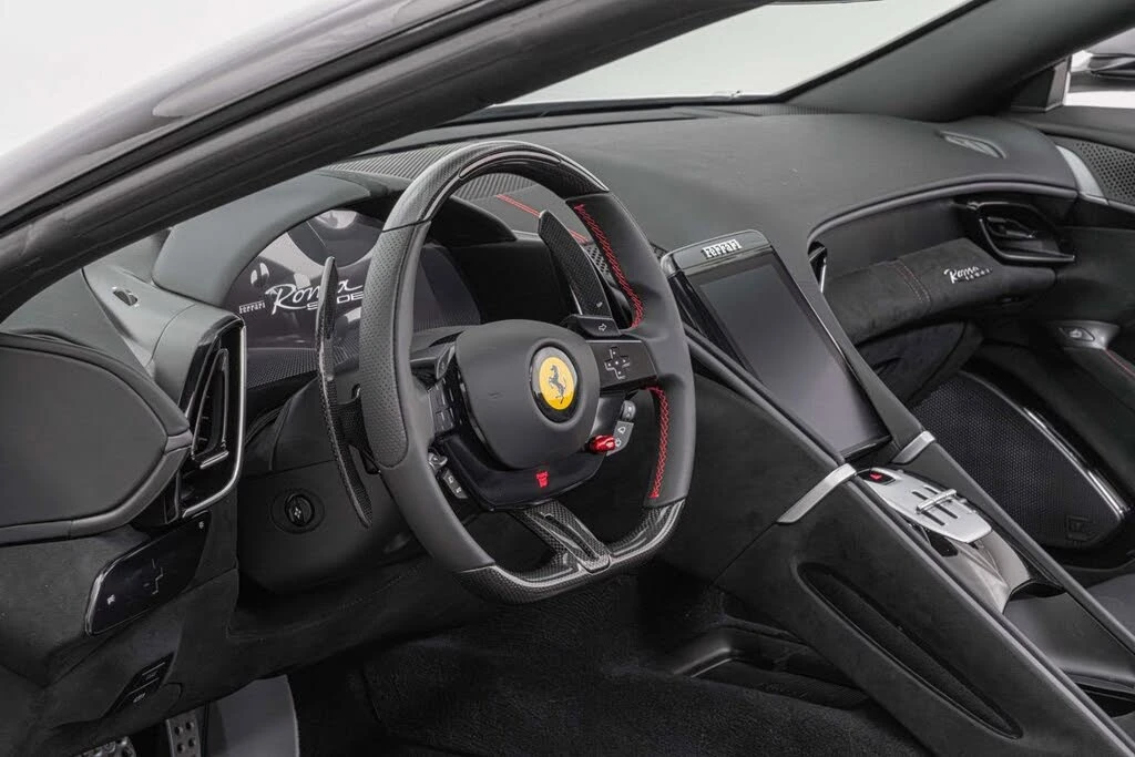 2025 Ferrari Roma Spider - Image 4 of 31