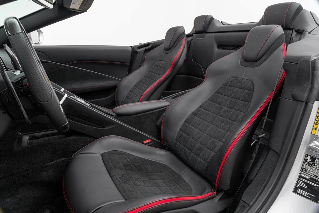 2025 Ferrari Roma Spider - Image 5 of 31
