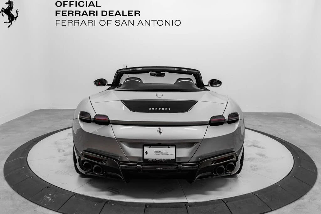 2025 Ferrari Roma Spider - Image 11 of 31