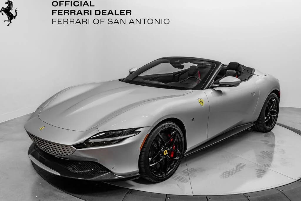 2025 Ferrari Roma Spider - Image 12 of 31