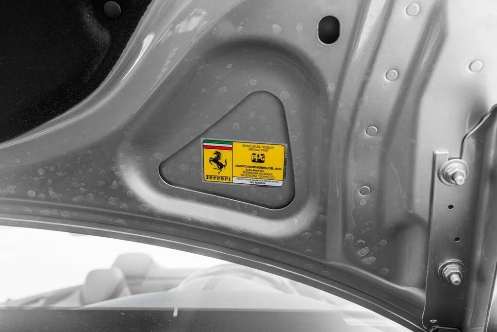 2025 Ferrari Roma Spider - Image 22 of 31