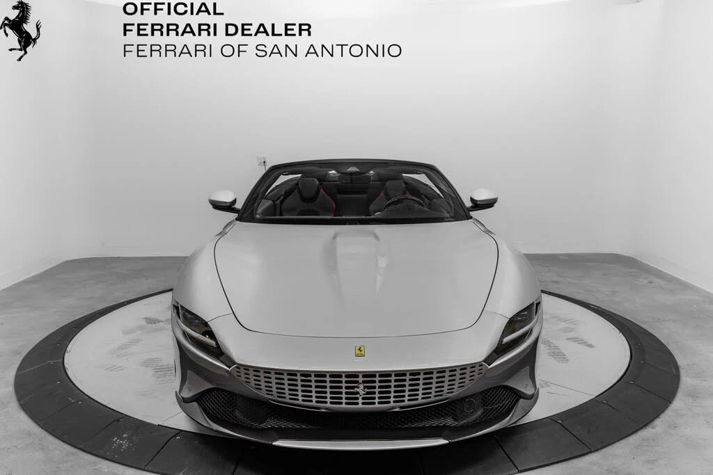 2025 Ferrari Roma Spider - Image 8 of 31