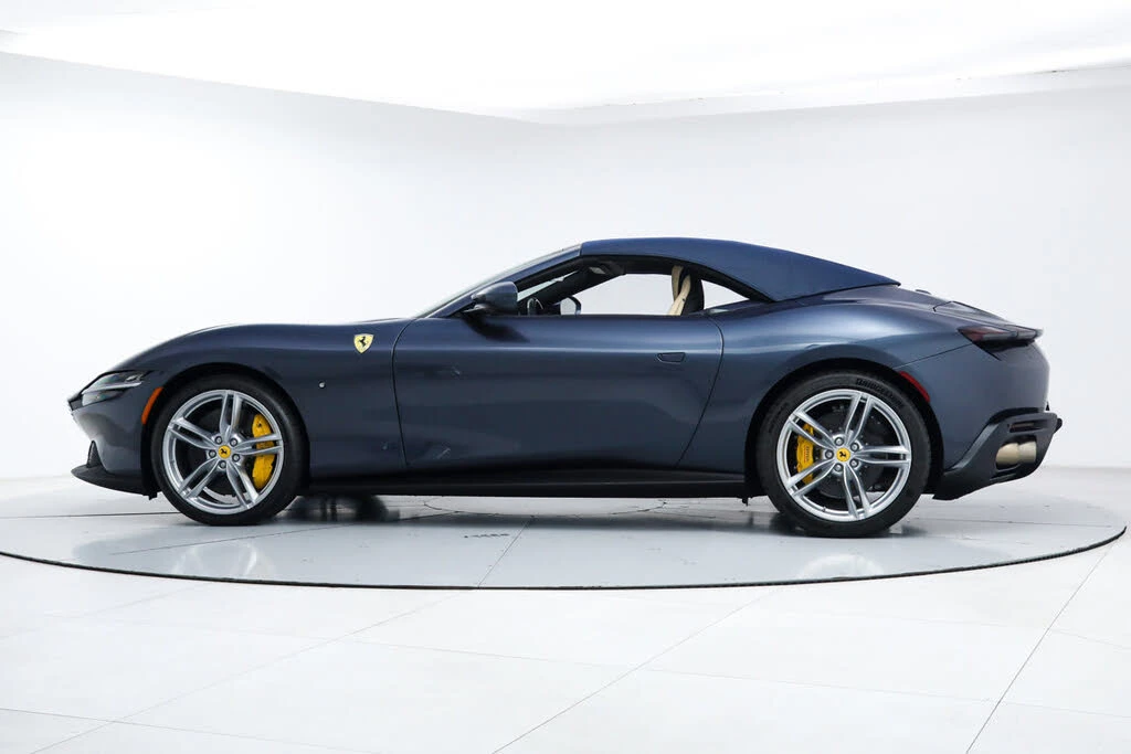 2025 Ferrari Roma Spider - Image 4 of 31