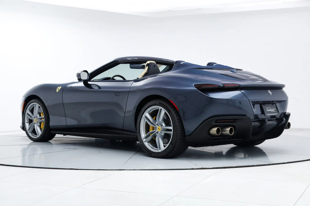 2025 Ferrari Roma Spider - Image 7 of 31