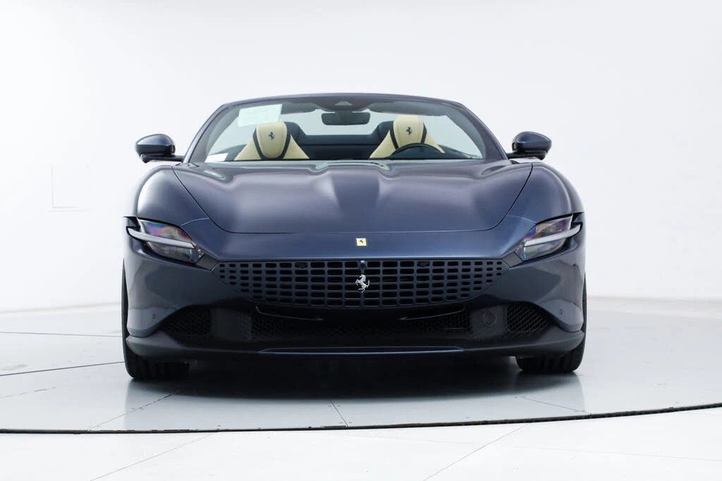 2025 Ferrari Roma Spider - Image 12 of 31