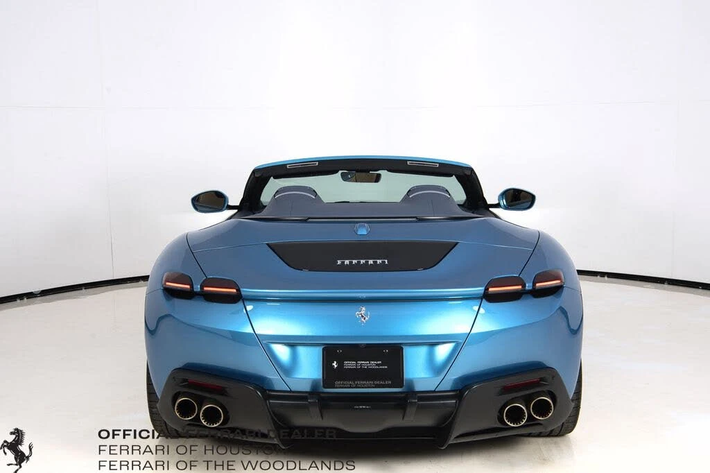 2025 Ferrari Roma Spider - Image 10 of 31