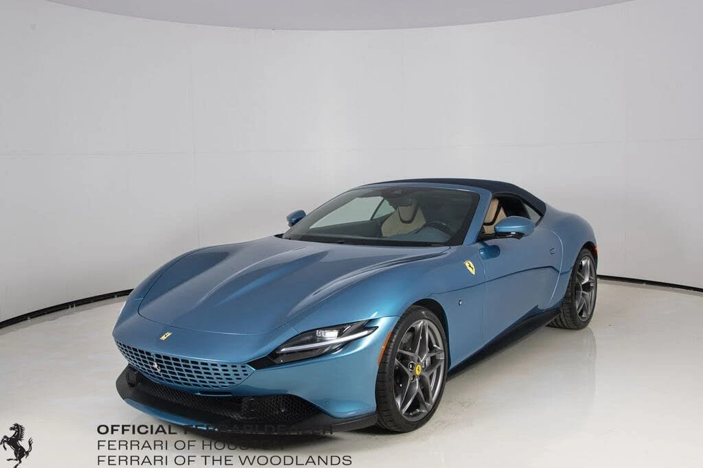2025 Ferrari Roma Spider - Image 28 of 31