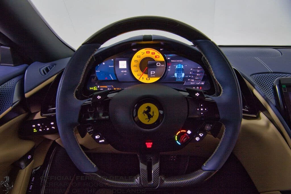 2025 Ferrari Roma Spider - Image 11 of 31