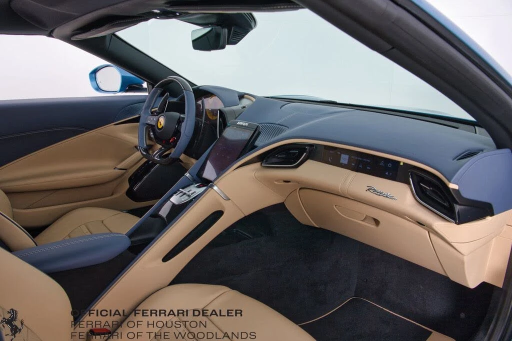 2025 Ferrari Roma Spider - Image 18 of 31