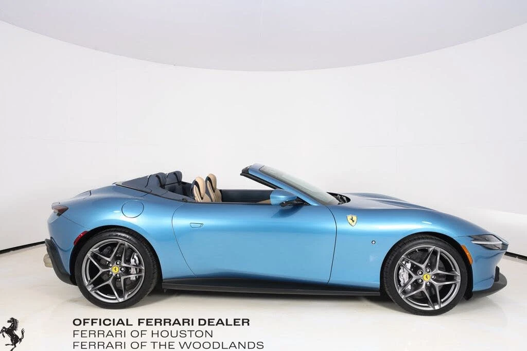 2025 Ferrari Roma Spider - Image 3 of 31