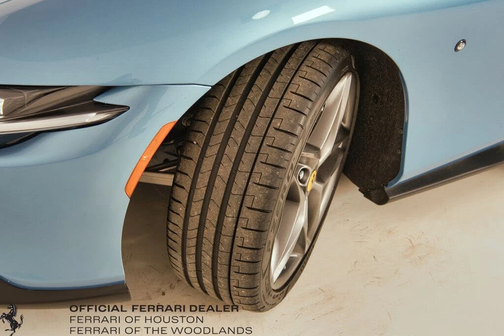 2025 Ferrari Roma Spider - Image 23 of 31