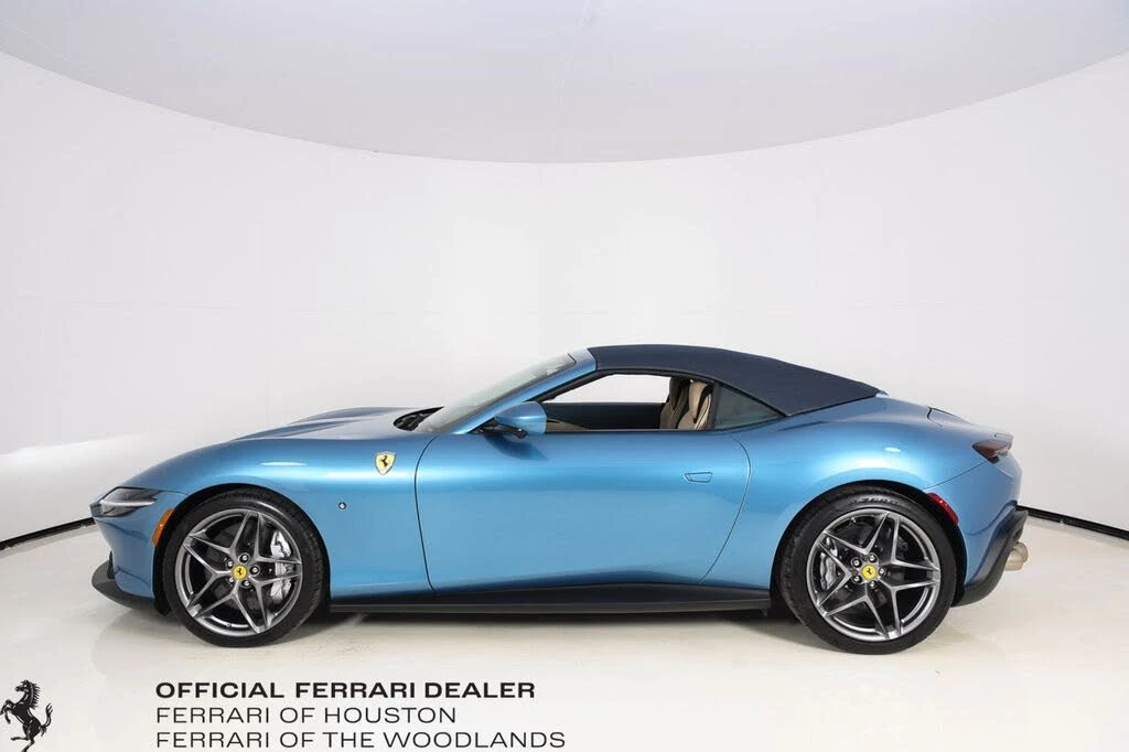 2025 Ferrari Roma Spider - Image 30 of 31
