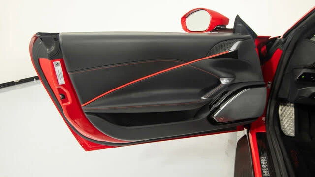 2025 Ferrari Roma Spider - Image 16 of 20