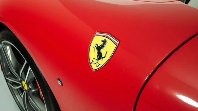 2025 Ferrari Roma Spider - Image 15 of 20