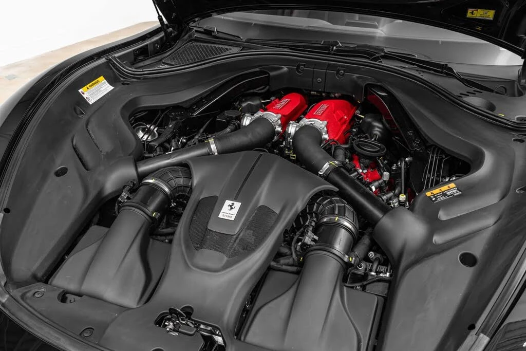 2025 Ferrari Roma Spider - Image 23 of 31